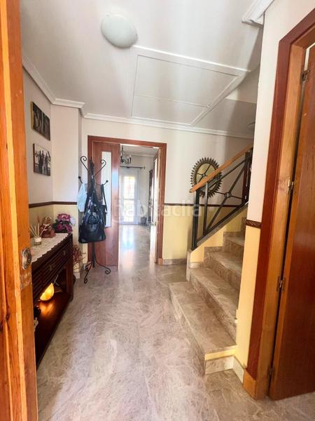 Foto 0da94895-d04f-49f4-991d-73b625c4be8f. Chalet avec parking dans Olivar de Quintos Montequinto