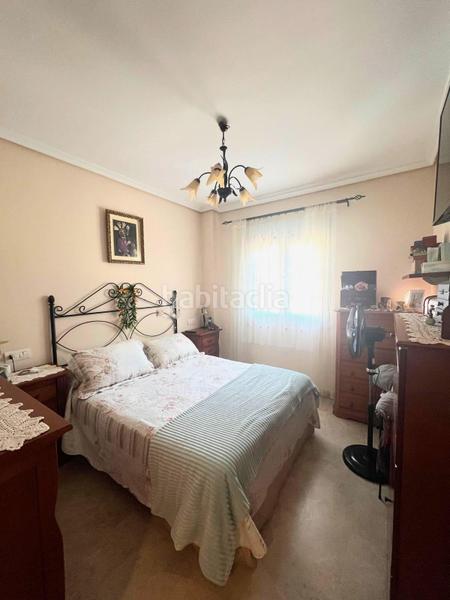 Foto 79e55f52-f7f2-4bbe-9a18-accad3932a8c. Chalet avec parking dans Olivar de Quintos Montequinto