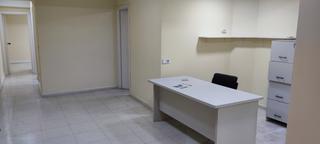 Miete Büro in La Buhaira. Gran oficina de 170 m proxima al campo del sevilla