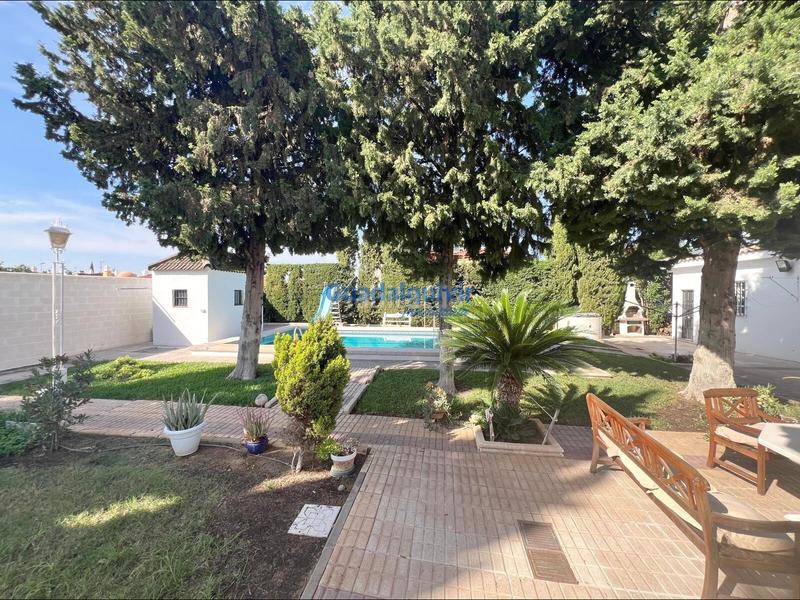 Foto 27f3c061-aa51-40a8-b1e5-6013f4b05b92. Chalet mit heizung parking pool in Condequinto Montequinto