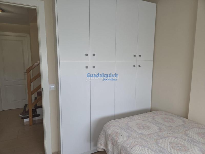 Foto 223f00a1-9d8b-4a56-88b0-7c18216d4ee3. Reihenhaus mit heizung in Palmete Sevilla