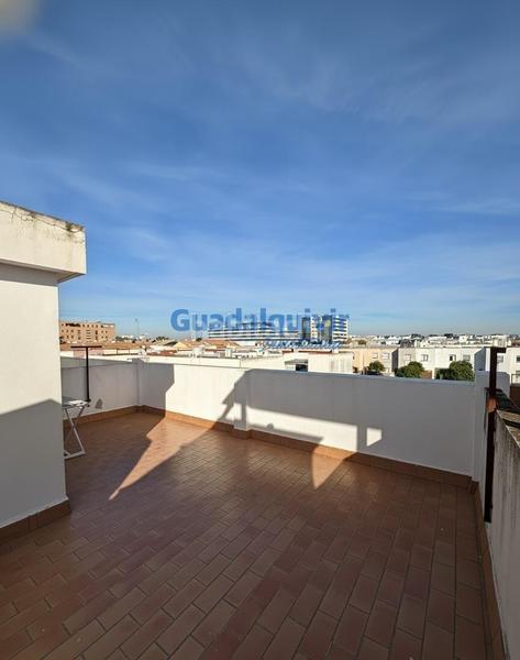 Foto 33c61519-44f1-4cd7-a1d6-9f8cb95f5c6b. Reihenhaus mit heizung in Palmete Sevilla