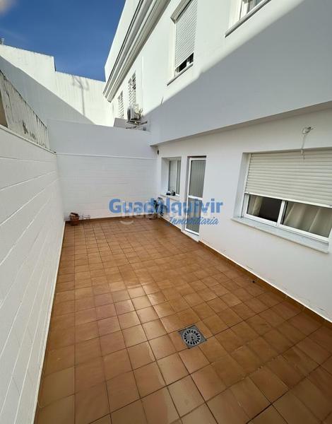 Foto e832f41a-e429-40c7-b0b9-6d82a494c2fe. Reihenhaus mit heizung in Palmete Sevilla