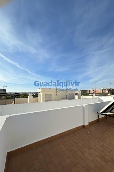 Foto ee904a4a-f731-4bd2-8ddd-4cd177921d7c. Reihenhaus mit heizung in Palmete Sevilla