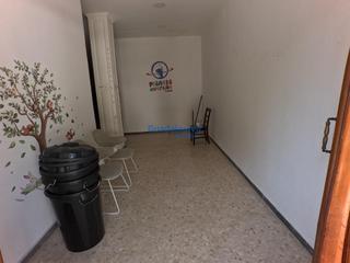 Local Comercial a Triana Oeste. Estupendo local comercial