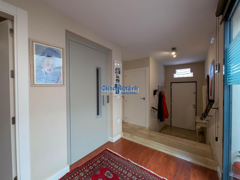 Foto 3d5b7f2d-671d-4969-8834-0994aa9982cd. Casa amb calefacció aparcament piscina a San Pablo Sevilla