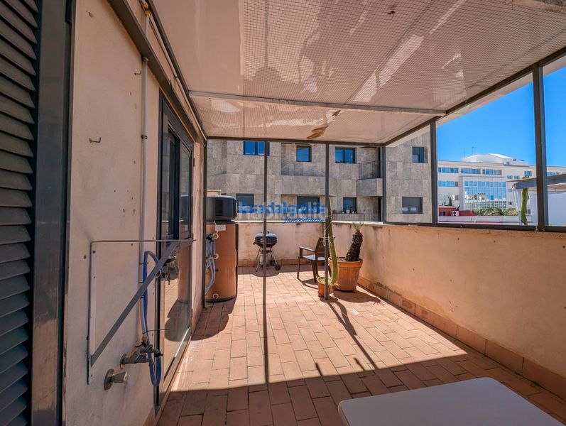 Foto c3b11f14-795a-407b-887c-fae6cd1f88c4. Casa amb calefacció aparcament piscina a San Pablo Sevilla