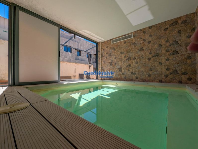 Foto c51d5b3e-ebd8-4e14-9fdf-940ad10f4b1d. Casa amb calefacció aparcament piscina a San Pablo Sevilla