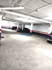 Miete Autoparkplatz in Triana Casco Antiguo. Plaza de aparcamiento en triana