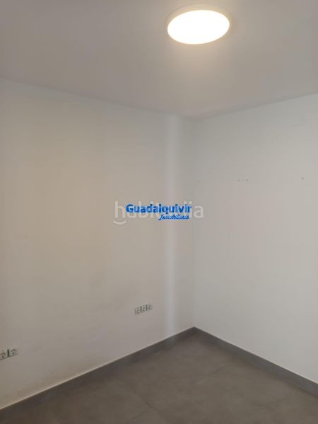 Foto 466de172-c556-479c-a40e-97e1c979194a. Casa aparellada amb aparcament piscina a Condequinto Montequinto