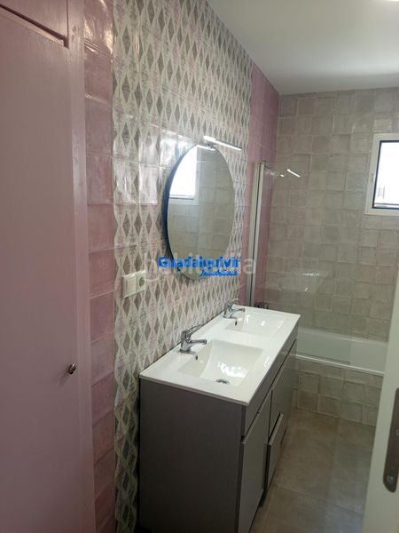 Foto 6c3b8274-387f-4ed7-9aa8-b801a43bf895. Casa aparellada amb aparcament piscina a Condequinto Montequinto