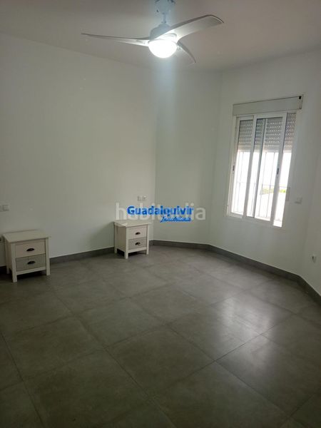 Foto 8d56e639-9ab8-4797-8355-cee85145da18. Casa aparellada amb aparcament piscina a Condequinto Montequinto