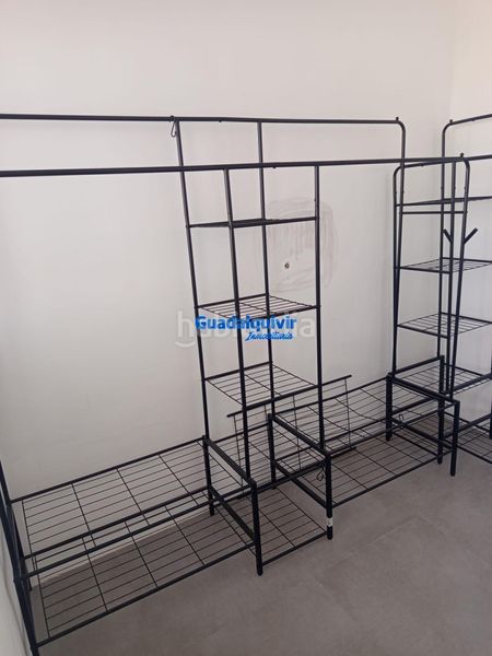 Foto d4b0c3d8-20eb-4dbb-9c79-bc0a435736d6. Casa aparellada amb aparcament piscina a Condequinto Montequinto