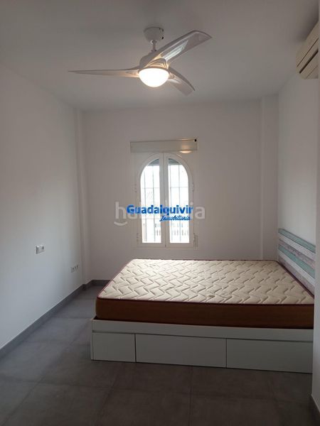 Foto e6d47670-bd97-486b-8826-dbe07e43e380. Casa aparellada amb aparcament piscina a Condequinto Montequinto