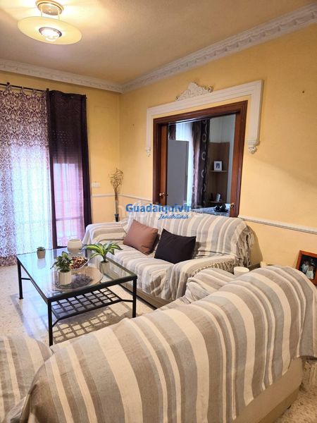 Foto ee2df8e8-0eb8-481a-9996-d5bcc72b0572. Xalet amb aparcament piscina a Olivar de Quintos Montequinto