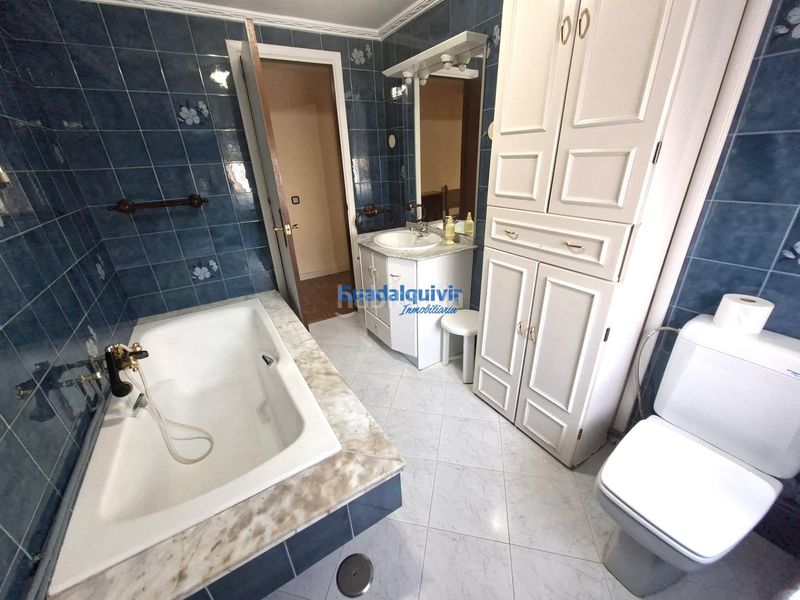 Foto 2c3d1b72-6a8e-41d2-907a-964ff79c76a1. Pis a Triana Este Sevilla
