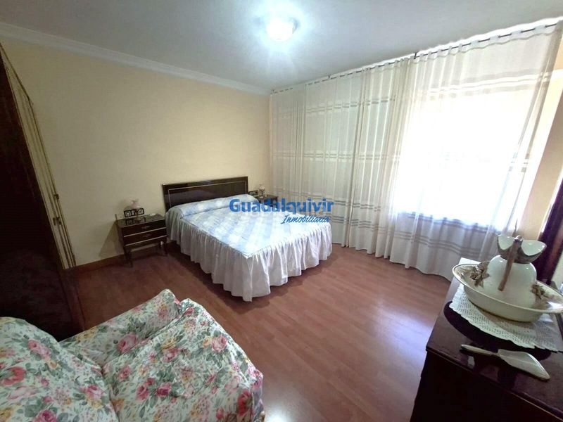 Foto daa593d7-be6d-46ae-8290-4b5fdaea9075. Pis a Triana Este Sevilla