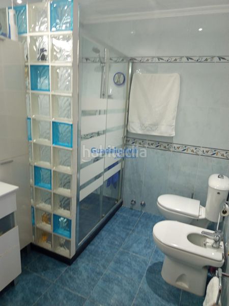 Foto 2422befb-87b1-406c-8bea-6ac133631d6b. Casa adossada amb aparcament a Condequinto Montequinto