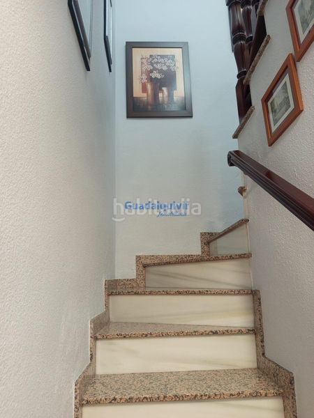 Foto c979612d-dbbd-45b7-b90b-0e8d2650e18a. Casa adossada amb aparcament a Condequinto Montequinto