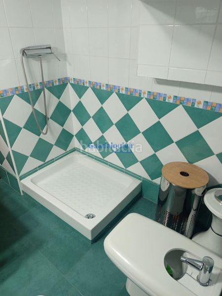 Foto defd87e4-bc4a-42fd-a792-51731cdc402f. Casa adossada amb aparcament a Condequinto Montequinto