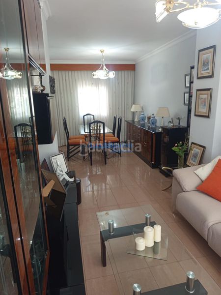 Foto f0a36774-97ad-4772-bd98-41dc83603725. Casa adossada amb aparcament a Condequinto Montequinto