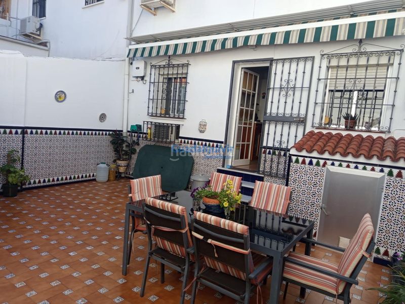 Foto f72ce726-4c9d-4cfa-aced-76cb9322ad20. Casa adossada amb aparcament a Condequinto Montequinto