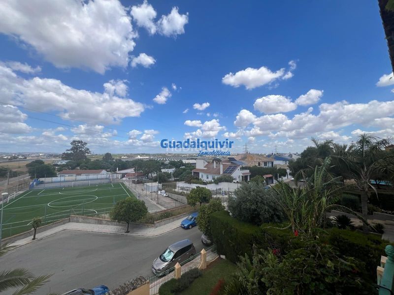 Foto 58deefcd-46ac-4da9-9e5d-d876d18c1dea. Xalet amb piscina a La Motilla - Fuente del Rey Dos Hermanas