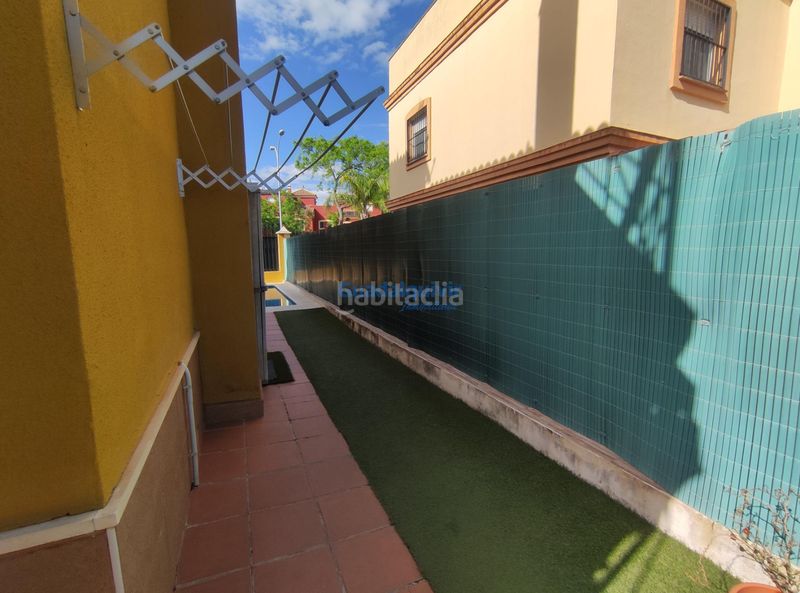Foto 066c3508-e8ce-4741-a80c-56203b0f7bda. Casa amb piscina a Aljamar Tomares