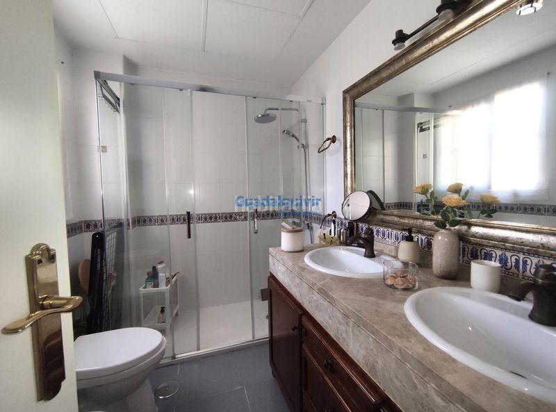Foto 962376af-b86f-4860-80ec-b34e3cdd1096. Casa amb piscina a Aljamar Tomares