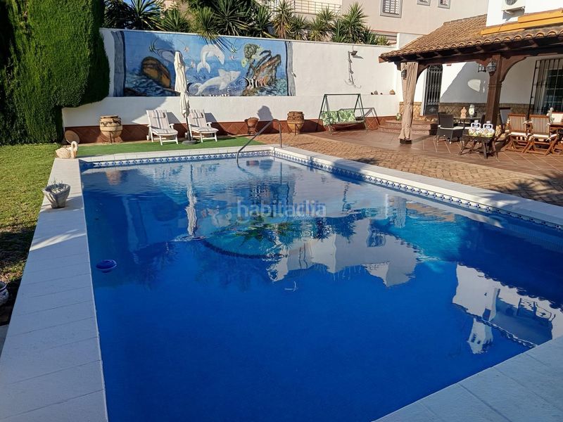 Foto be85ad81-b940-4e81-b54e-b39d4844c26c. Xalet amb aparcament piscina a cerros de Montequinto Montequinto