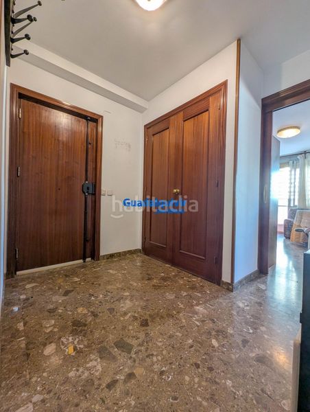 Foto 3c731e86-a9fc-482d-a071-84847e5d0742. Pis amb aparcament a Barrio del Nervión Sevilla