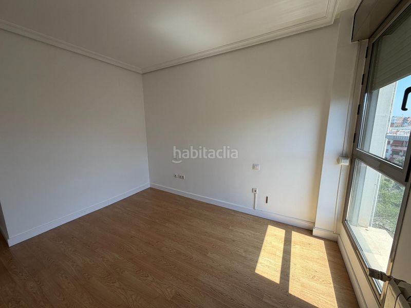 Foto a7224610-1d03-48b0-ba23-30559043a9d9. Lloguer pis amb calefacció aparcament a San Bernardo Sevilla