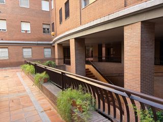 Alquiler Piso en La Calzada - La Florida. Gran piso de lujo a estrenar de 2 dormitorios al lado de san ber
