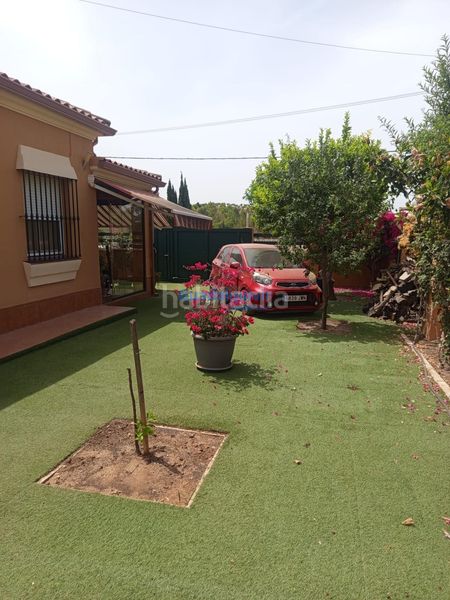 Foto 468810ee-c55a-4b02-bd16-74fd7d706c4c. Xalet amb aparcament piscina a Entrenúcleos Dos Hermanas