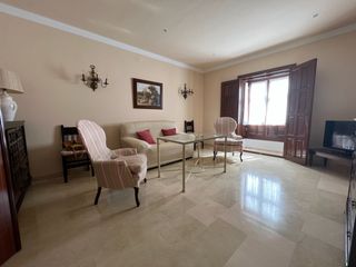 Location Appartement  Calle tesorero. Piso junto al ayuntamiento, calle tesoreros, practicamente a est