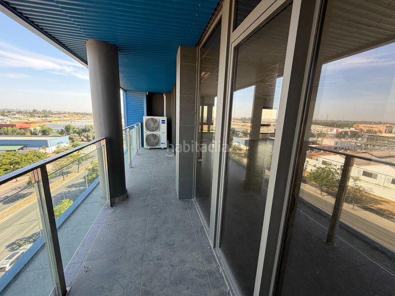 Foto d830e63e-6df8-4eae-9e77-4dcd17da0ee6. Miete büro in San Jerónimo - La Bachillera Sevilla