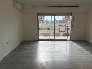 Lloguer Pis a La Buhaira. Gran piso de 3 dormitorios junto al colegio portaceli