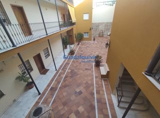 Alquiler Piso en Triana Casco Antiguo. Apartamento en el altozano con calidades de primera
