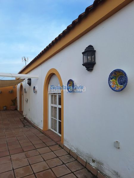 Foto db9f0848-21b8-4097-b9e8-e24e5f255fe3. Casa a Brenes
