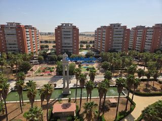 Appartamento in Bellavista. Piso de 4 dormitorios en jardines de hercules con garaje, traste