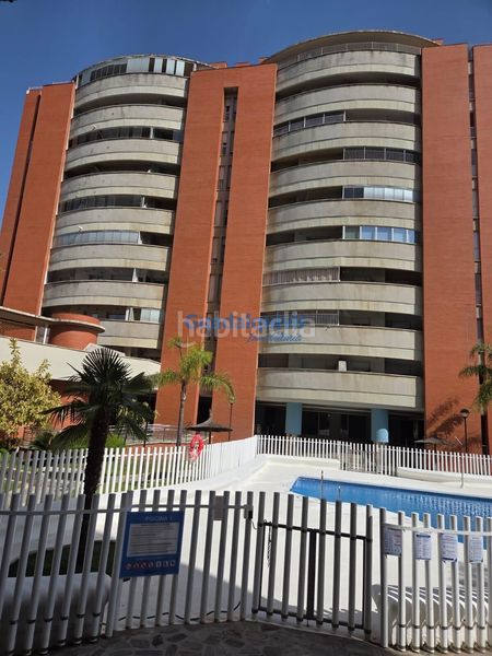 Foto a8b1dd02-ed57-4017-81b8-5ded4a02af47. Pis amb aparcament piscina a Bellavista Sevilla