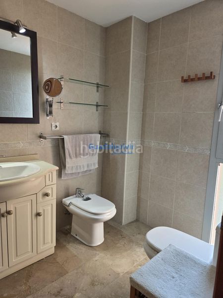 Foto 03341743-781a-434b-9048-cd75df4695e6. Pis amb calefacció aparcament piscina a Bellavista Sevilla