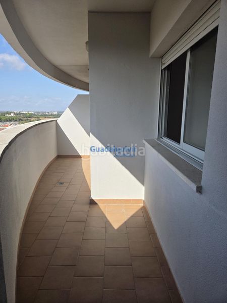 Foto 17ad1556-735b-4208-997d-ca0bfda75ab9. Pis amb calefacció aparcament piscina a Bellavista Sevilla