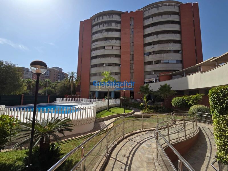 Foto ab1f9db1-67c8-4e72-b988-68f0728789b5. Pis amb calefacció aparcament piscina a Bellavista Sevilla