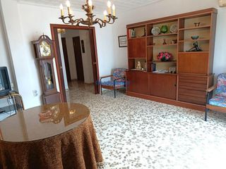Affitto Appartamento in La Buhaira. Piso amueblado en alquiler junto a nervión plaza  ideal para est