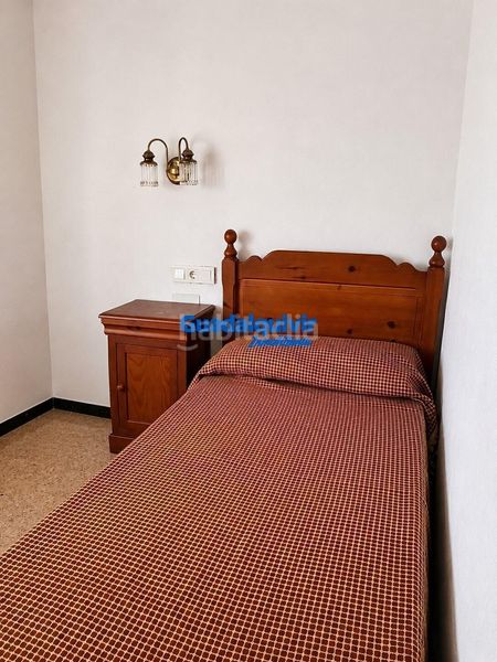 Foto 4d715911-b3a5-4c1f-a3b1-bb9ab5a4751a. Piso  junto al edificio viapol de 3 dormitorios con garaje. en Sevilla