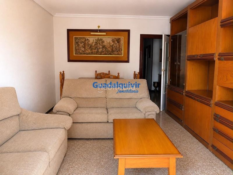 Foto 8922a962-91b0-4e83-80f3-4bd6d34cd14a. Piso  junto al edificio viapol de 3 dormitorios con garaje. en Sevilla