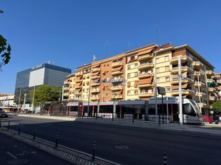 Lloguer Pis  Eduardo dato. Amplio y luminoso piso en nervion