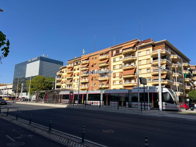 Foto 644e9ae4-329c-4762-8357-e59bd042c04b. Rent flat in La Buhaira Sevilla