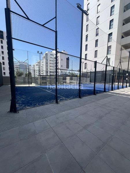 Foto cbca76a4-ec72-4bd9-9d82-529cba0df81e. Pis amb calefacció aparcament piscina a Entrenúcleos Dos Hermanas